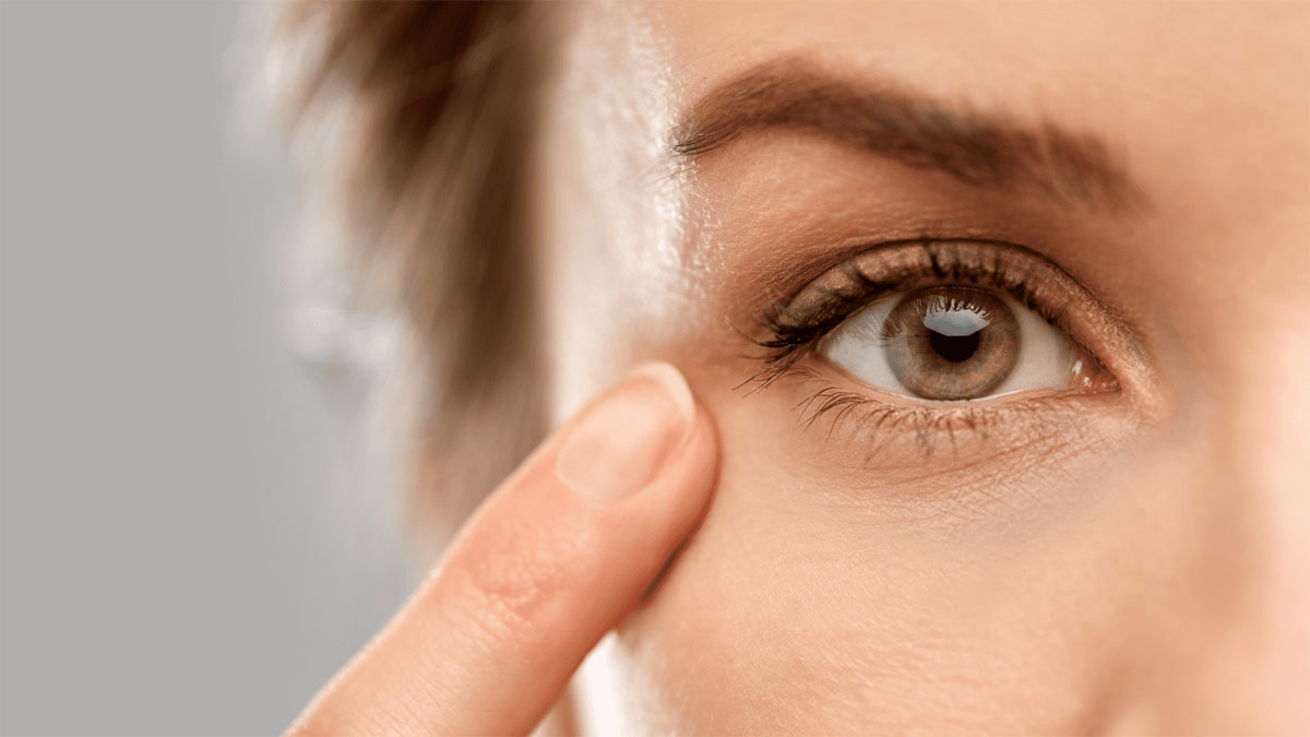 Straffung der Augenlider mit einem ambulanten Eingriff in München