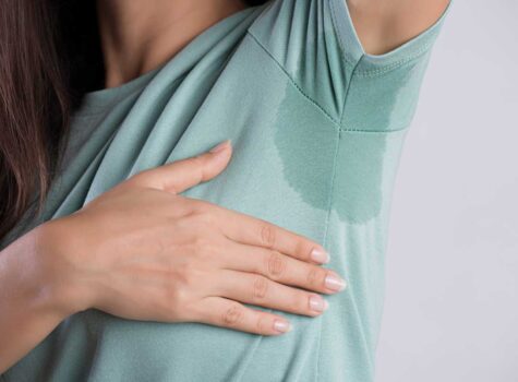 Starkes Schwitzen (Hyperhidrose) lässt sich behandeln. Dr. Eder in München gibt mehr Lebensqualität zurück